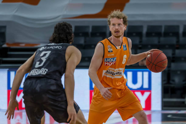 令人瞩目的 令人瞩目的